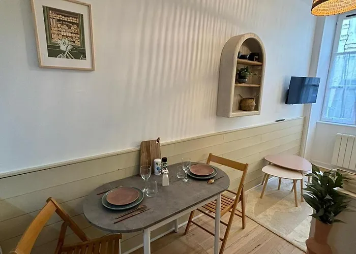 De Charme Hyper Centre *